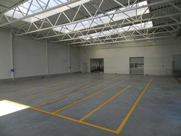 malowanie-linii-w-magazynie-incor